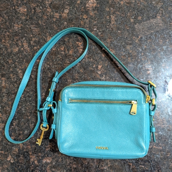 Fossil Handbags - 7" x 9" Fossil Purse